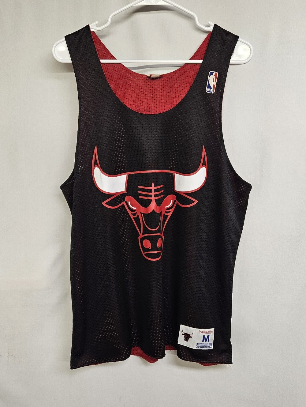 Chicago Bulls Mitchell & Ness Men's Medium Reversible Black/Red Tanktop NBA